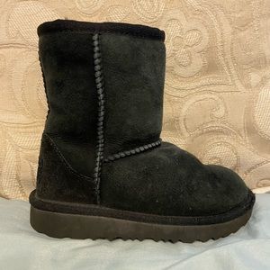 Kids UGG Boots Sz 9 toddler classic II black